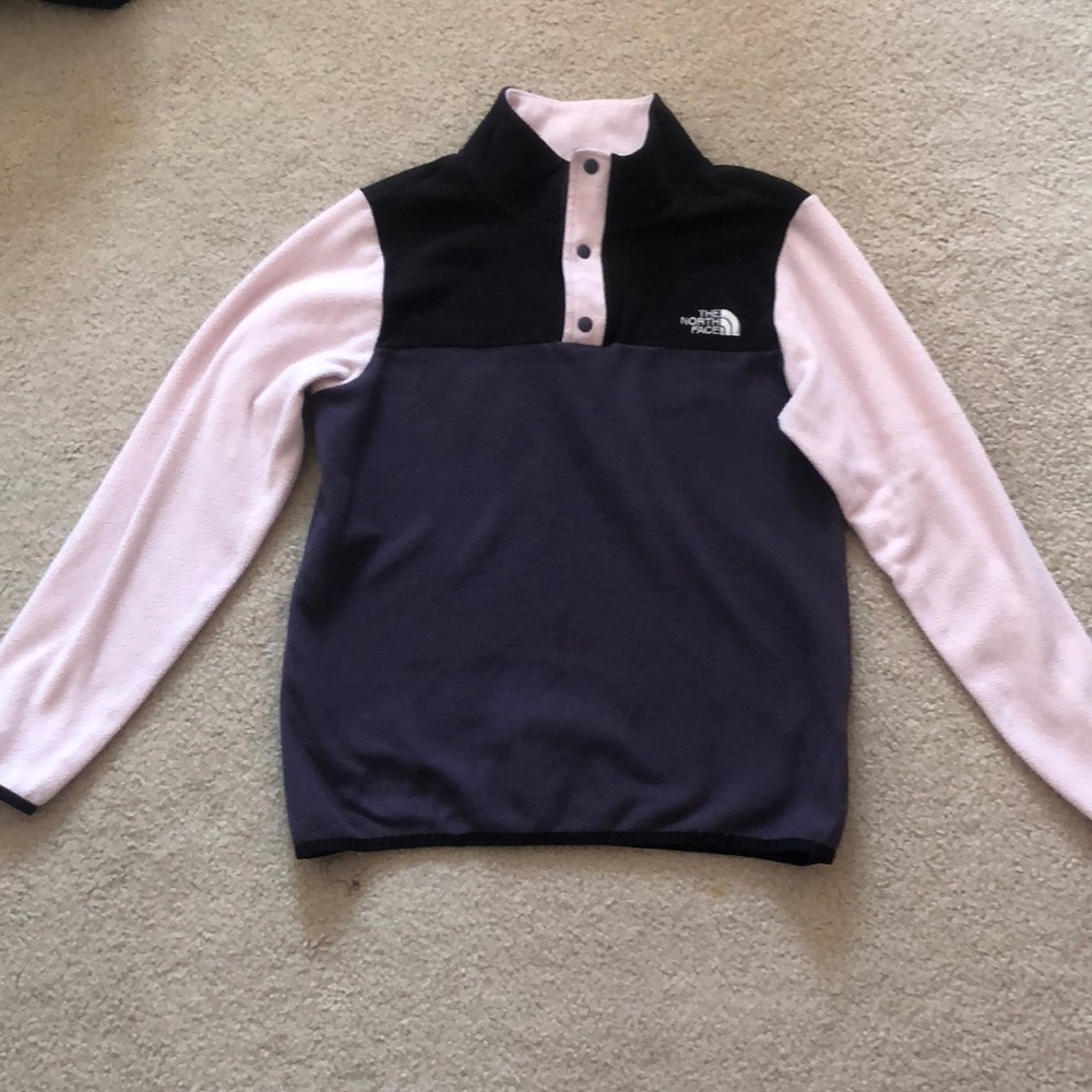 The North Face Pullover!!!